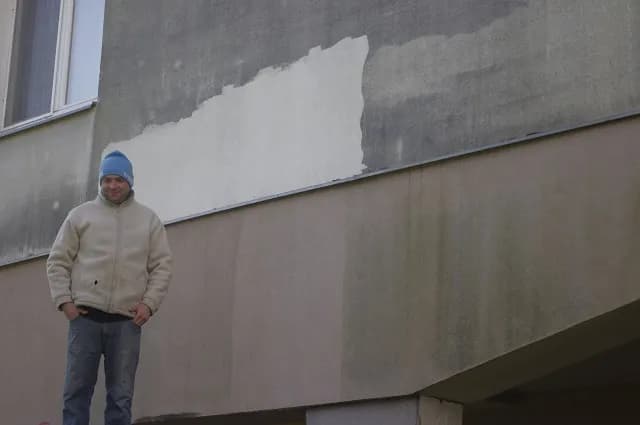 Skuteczne sposoby na usunięcie zacieków na elewacji bez wysiłku